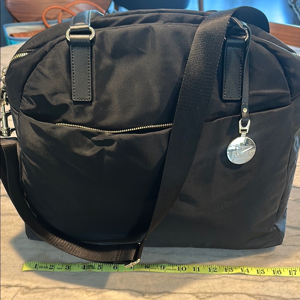 Lo and sons OG travel bag with trolley sleeve